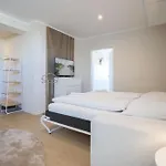 Solaris 19 Mit Balkon Und Gemeinschaftssauna *