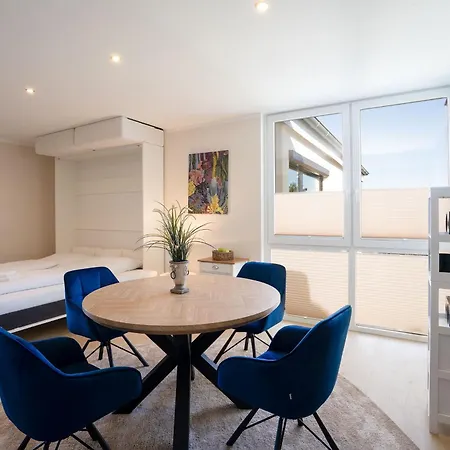 Solaris 19 Mit Balkon Und Gemeinschaftssauna アパート グレーミッツ